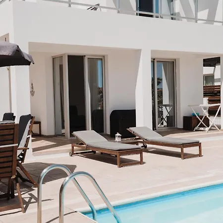 ヴィラ Seaview With Pool *