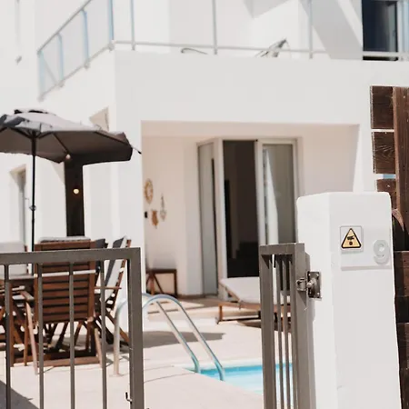 ヴィラ Seaview With Pool *