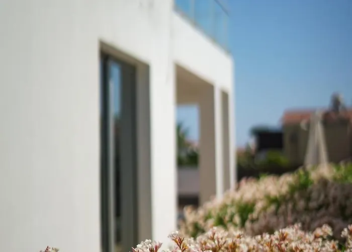 Seaview With Pool * Coral Bay